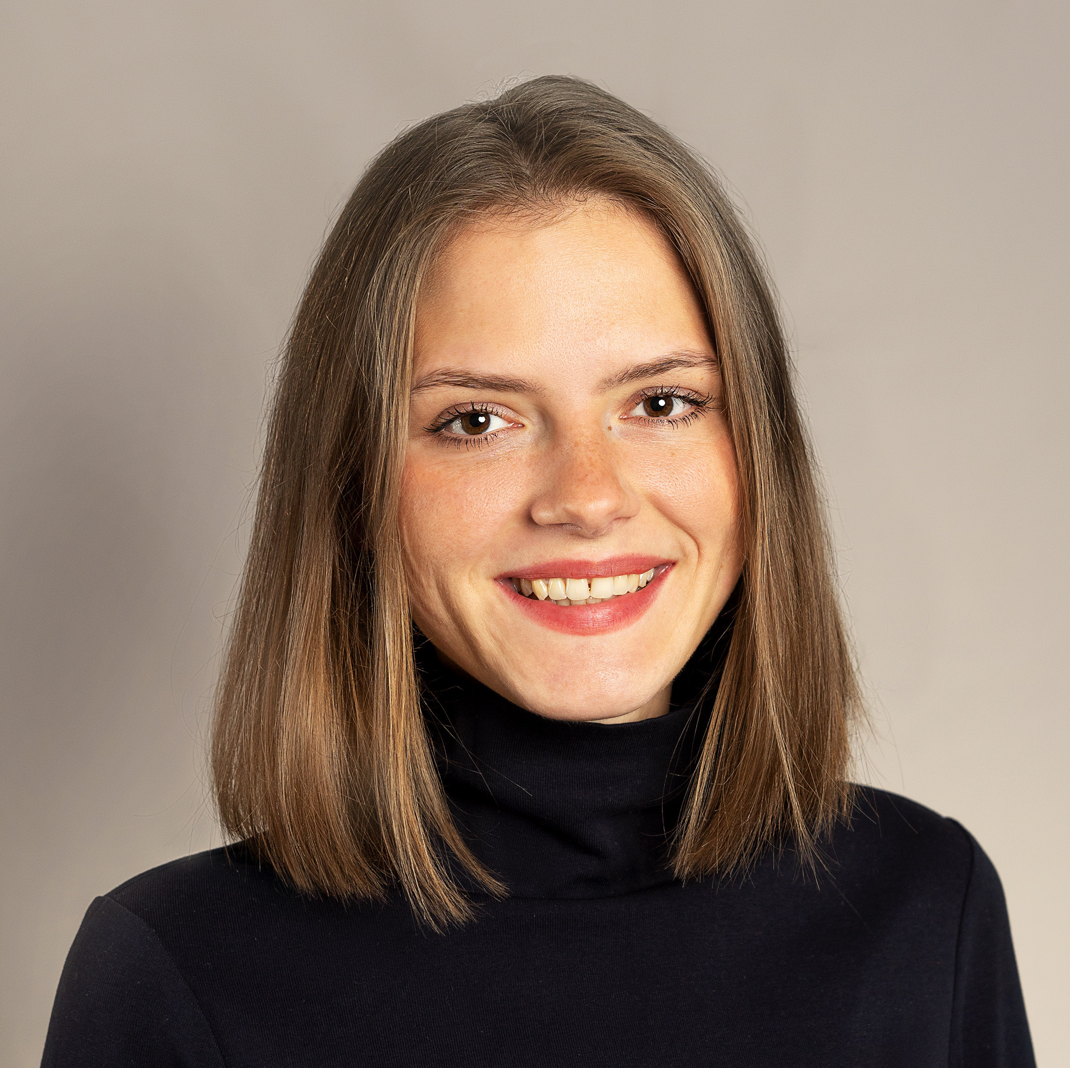 Lächelndes Porträt
            von Nina